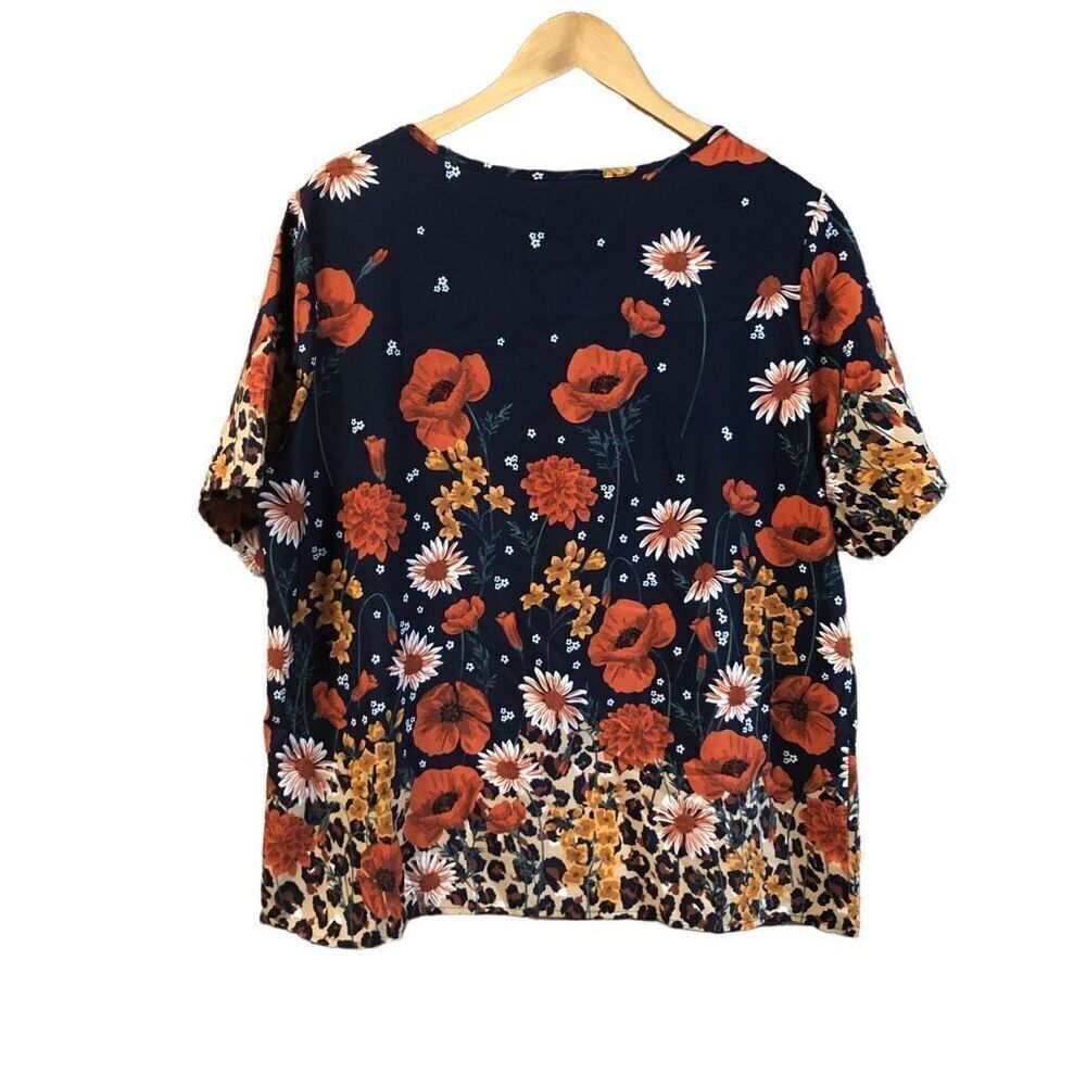 Emery Rose XXL (2XL) Bold Pattern Flower Shell - Picture 3 of 5